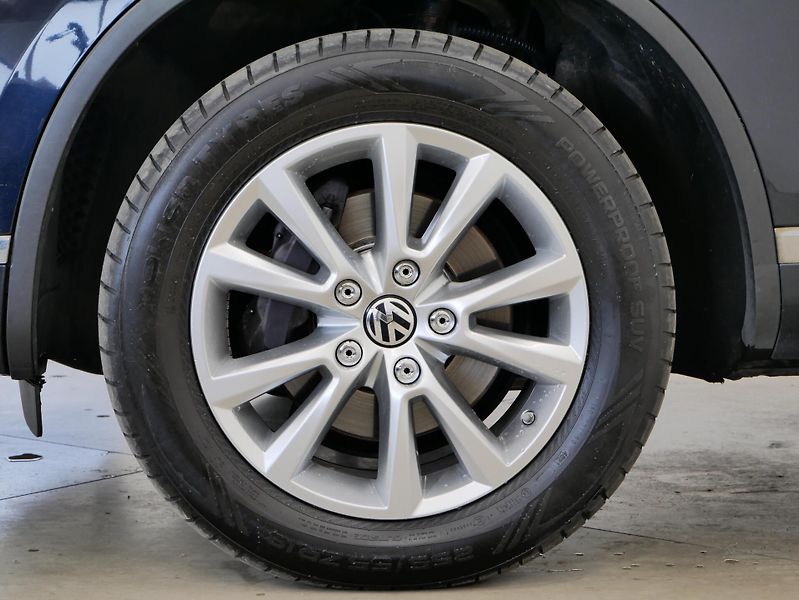 Volkswagen Touareg - fotka 10 z 25