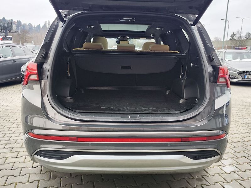 Hyundai Santa Fe 2.2 CRDI/142kW Luxury PNM DCT - fotka 9 z 38