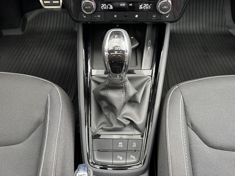 Škoda Scala (2024) 1.5TSi DSG Monte Carlo LED - fotka 9 z 50