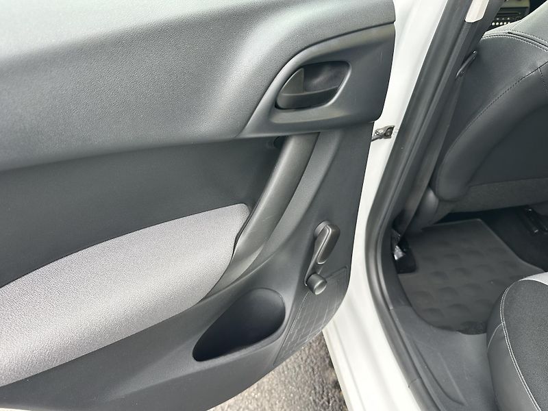 Citroën C3 (2014) 1.0 / 50kW *KLIMA* 1.Maj.  - fotka 24 z 31