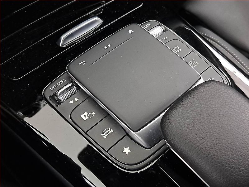 Mercedes-Benz Třídy A (2020) A 180 - fotka 16 z 23