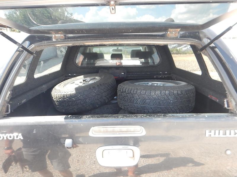 Toyota Hilux 3.0 D-4D, 4x4, AUTOMAT, TAŽNÉ - fotka 14 z 26