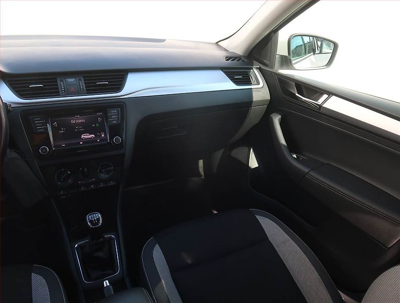 Škoda Rapid (2019) Spaceback 1.0 TSI, ČR,1.maj - fotka 8 z 17