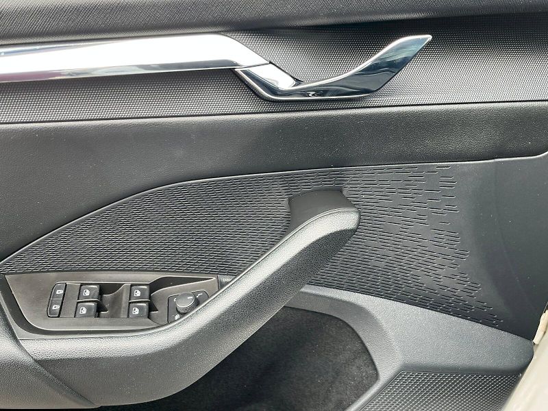 Škoda Octavia (2020) 1.5 TSI 110kW Style Combi - fotka 10 z 27