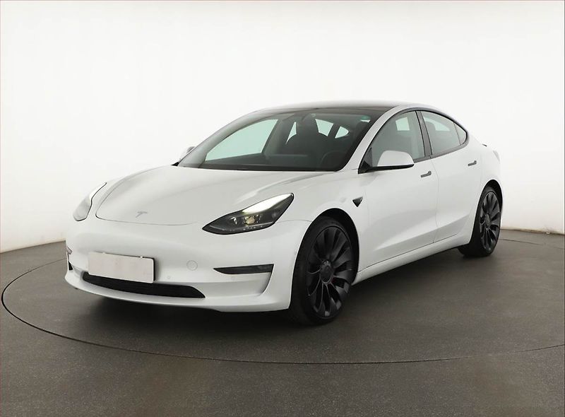 Tesla Model 3 (2021) Performance 82kWh, SoH 98% - fotka 2 z 20