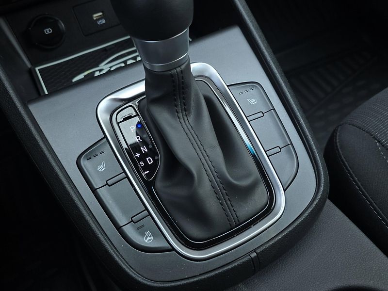Hyundai Kona (2023) SMART 1.6 GDi HEV 77kW, 1. Maj - fotka 20 z 23