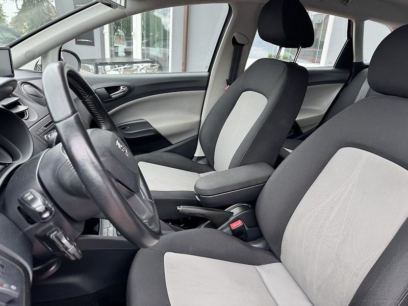 Seat Ibiza (2014) 1.4i 16V Navi Digi Klima - fotka 25 z 50