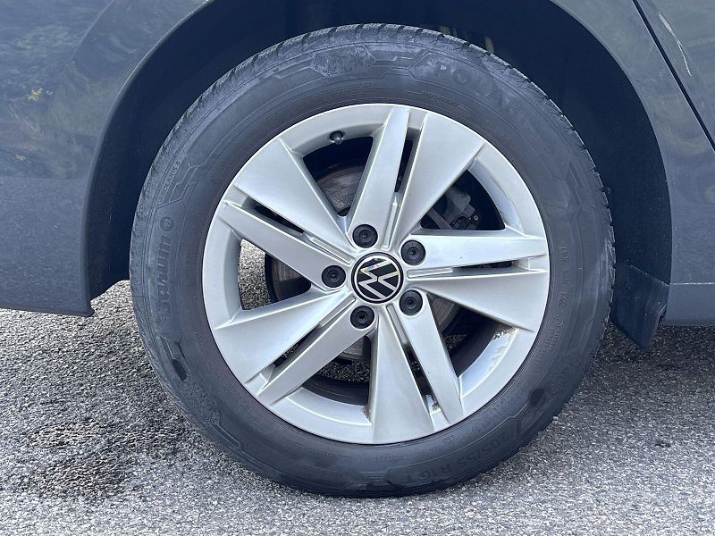 Volkswagen Golf (2023) Variant 1.5 TSI Life - fotka 27 z 31