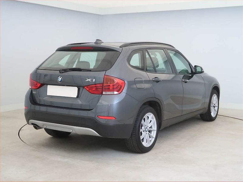 BMW X1 (2015) xDrive20d, 4X4, Automat, Kůže - fotka 5 z 16