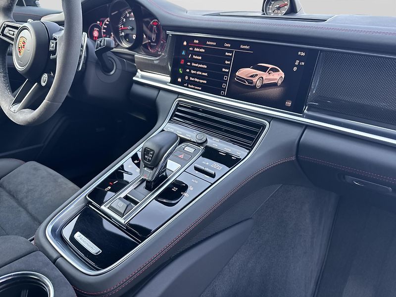 Porsche Panamera GTS - fotka 23 z 30