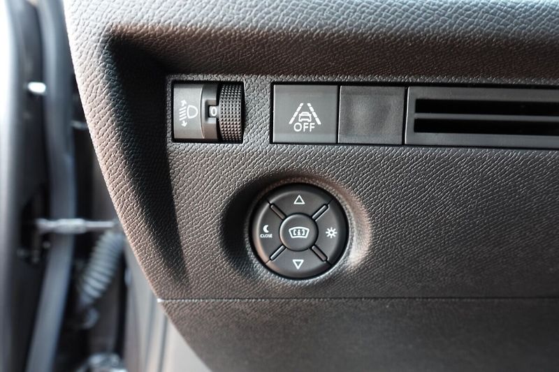 Citroën C4 1.2 Puretech 130 S&S MAN6 Feel - fotka 17 z 29