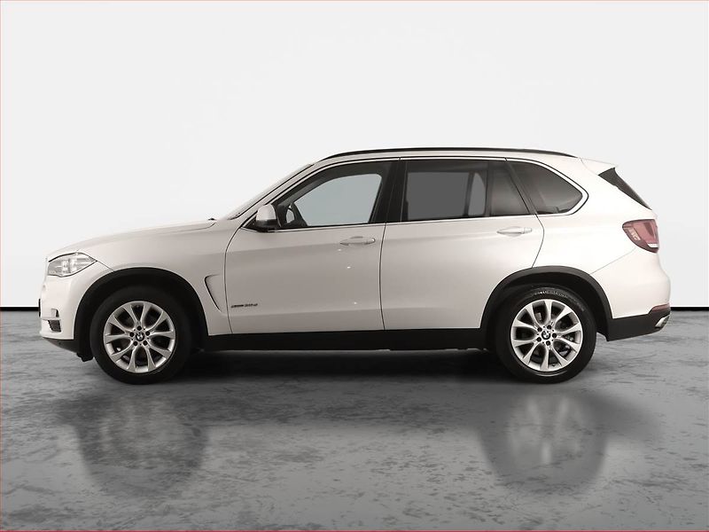 BMW X5 (2018) xDrive30d - fotka 3 z 26