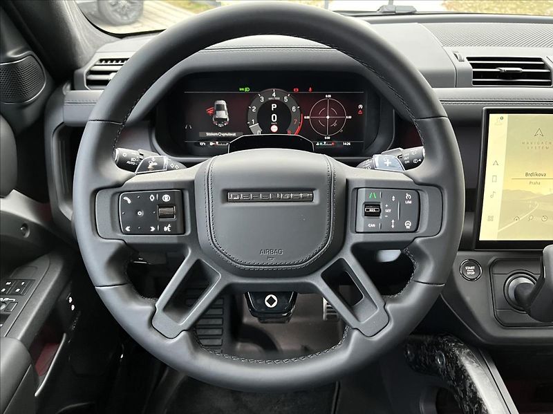 Land Rover Defender (2026) 110 V8 P635 OCTA - fotka 14 z 38