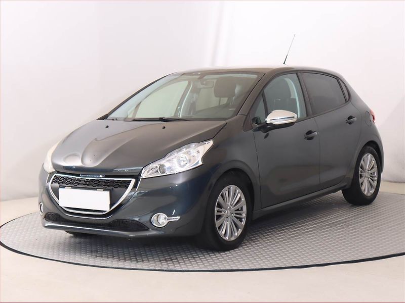 Peugeot 208 (2017) 1.2 PureTech, Serv.kniha - fotka 2 z 19