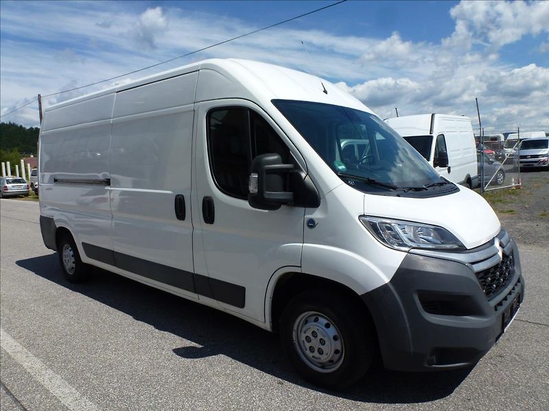 Citroën Jumper 2,0 BlueHDi 130 Plus 33 L3H2 - fotka 6 z 51