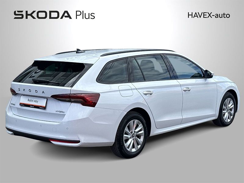 Škoda Octavia (2026) Combi 1.5 TSI DSG Selection - fotka 2 z 32