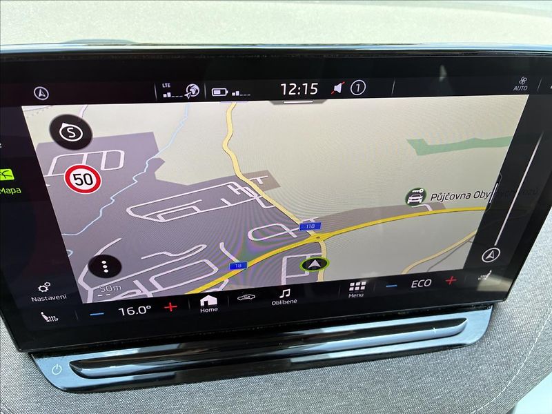 Škoda Enyaq 0,0 IV60 132KW 62kWh TAŽNÉ - fotka 19 z 25