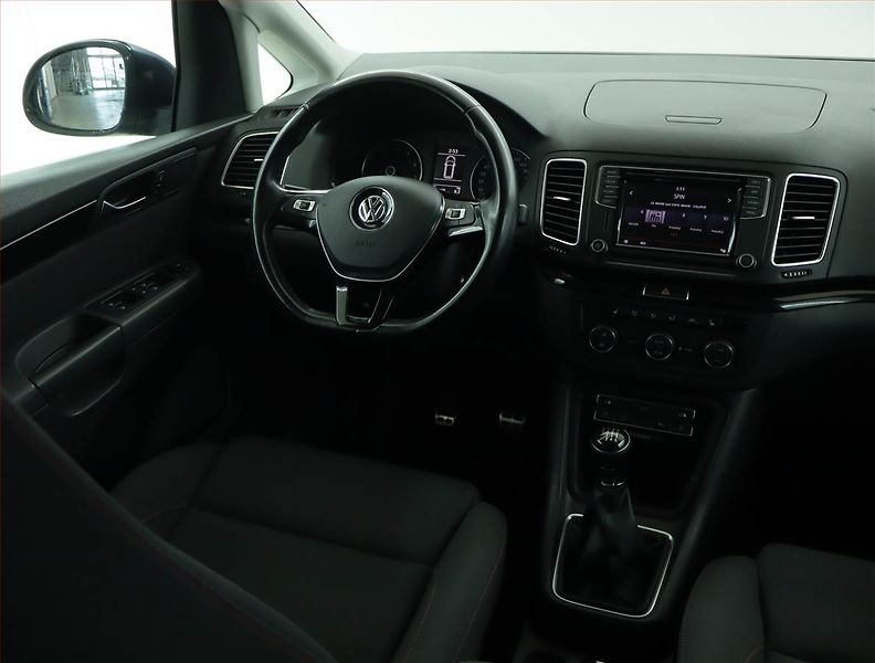 Volkswagen Sharan (2017) 1.4 TSI, Serv.kniha - fotka 7 z 16