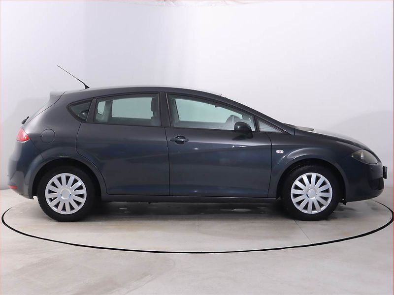 Seat Leon (2009) 1.6, nová STK, jezdí výborně - fotka 6 z 15