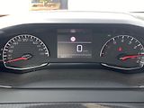 Peugeot 2008 1.2iT, ČR-1m, manual, 2x kola - náhled 11