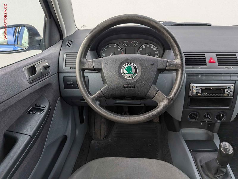 Škoda Fabia (2003) 1.2 12V, 2.maj,ČR, Klima - fotka 12 z 17