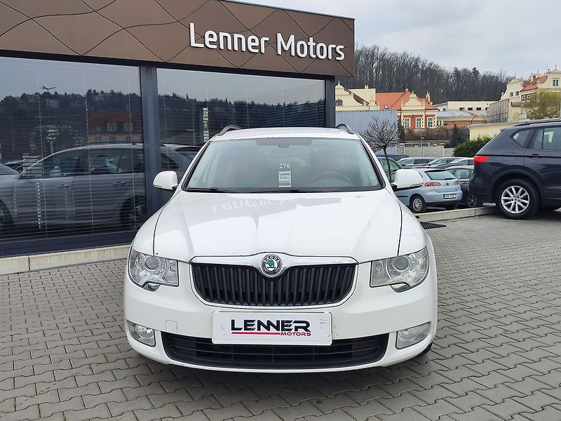 Škoda Superb 1.8 TSi/118kW Comfort DSG ČR - fotka 2 z 33