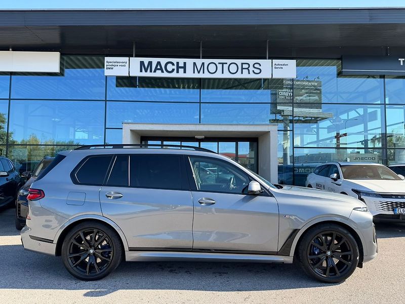BMW X7 xDrive 40d nátáčecí náprava - fotka 6 z 32
