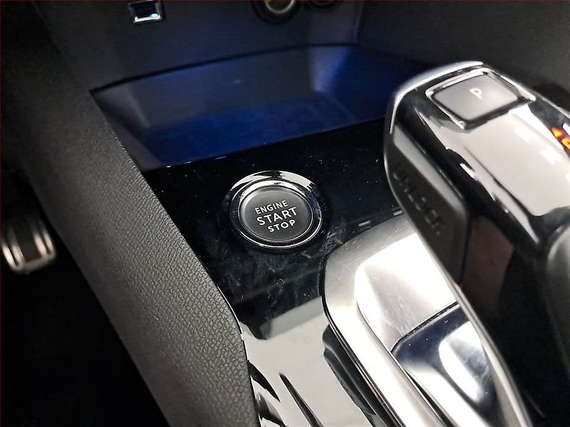 Peugeot 3008 (2022) GT 1.5 BlueHDi - fotka 18 z 23