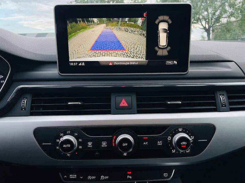 Audi A4 3.0TDI AUT KAMERA SERVISKA  - fotka 38 z 45