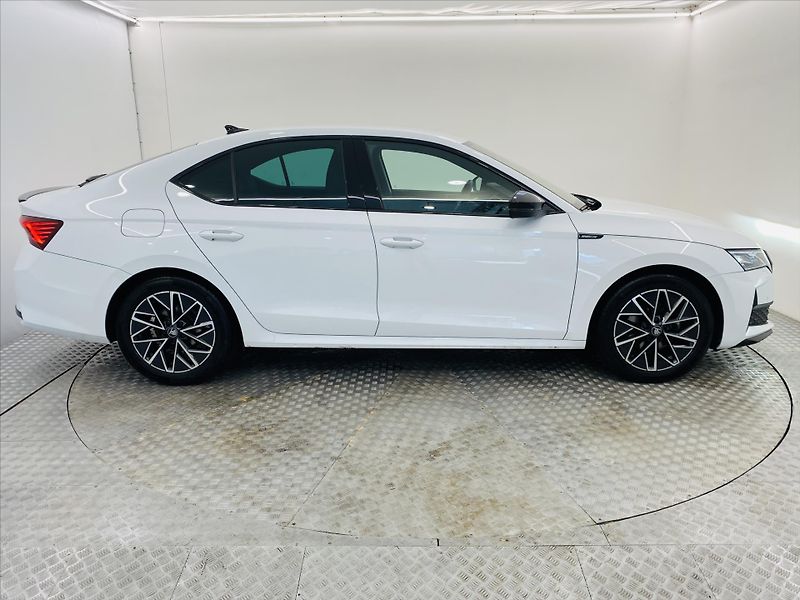 Škoda Octavia 1,5 TSI 110kW SportLine - fotka 25 z 26