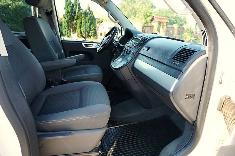 Volkswagen Multivan (2012) 2,0 BI-TDI 132 kW - fotka 20 z 42
