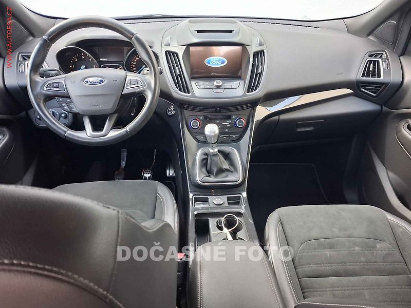 Ford Kuga (2016) 2.0 TDCi, ST-Line, navi - fotka 8 z 11