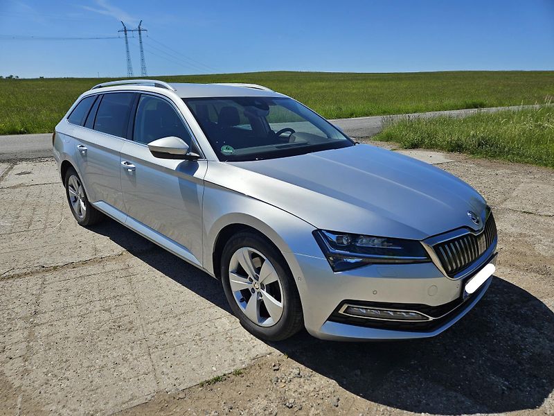 Škoda Superb (2022) combi 2,0 TDI 147 kW DSG Style - fotka 4 z 12