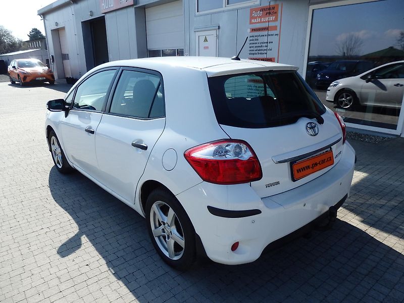 Toyota Auris 1.6 VALVE MATIC ZÁLOHOVÁNO - fotka 6 z 15