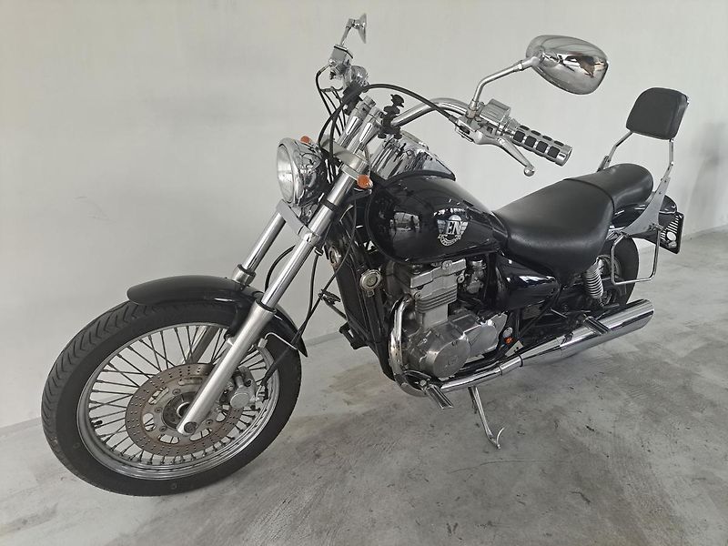 Kawasaki EN 500 - fotka 5 z 12