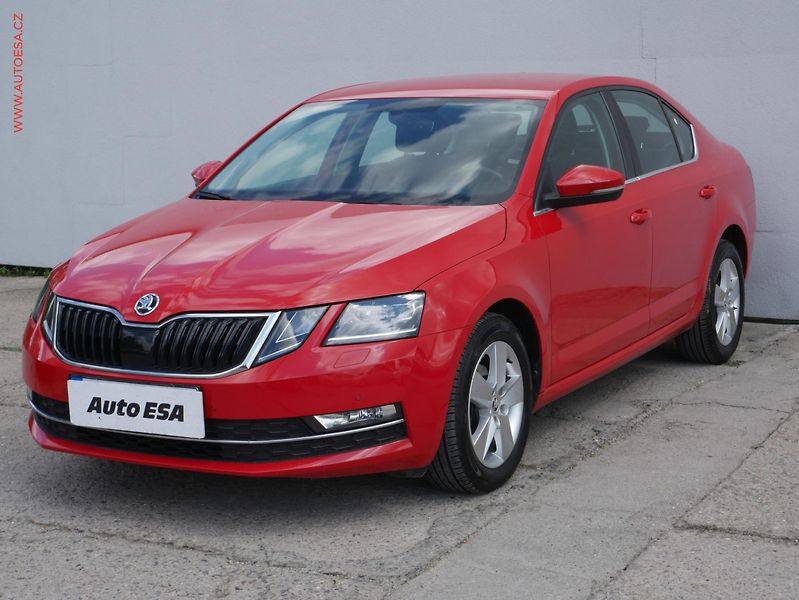 Škoda Octavia (2019) 1.6 TDi, ČR, Style, LED - fotka 3 z 18