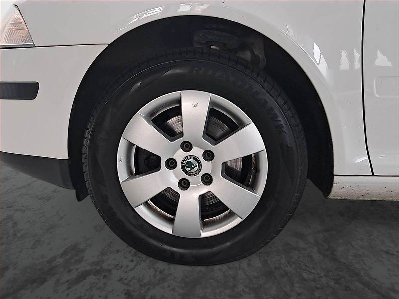 Škoda Octavia (2012) 1.6, ČR,1.maj, jezdí výborně - fotka 14 z 15