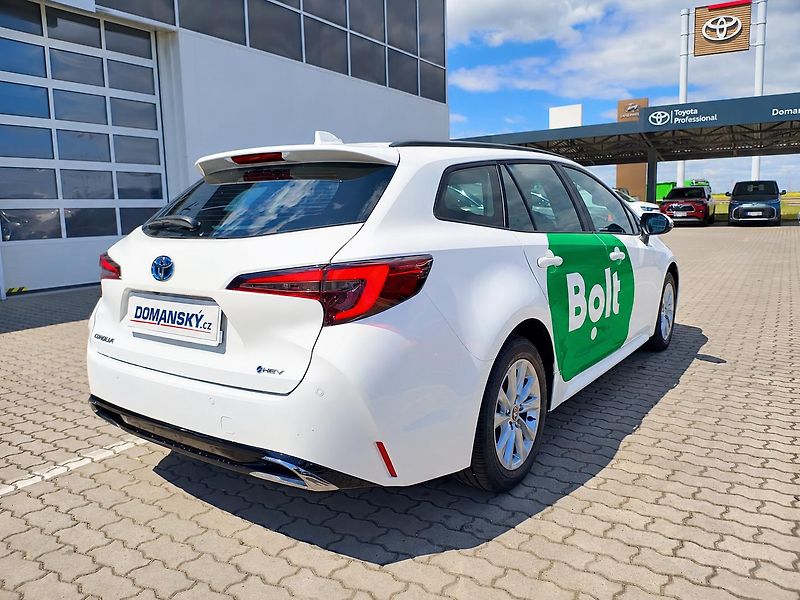 Toyota Corolla (2026) TS 1.8 FHEV COMFORT TECH BOLT - fotka 4 z 15