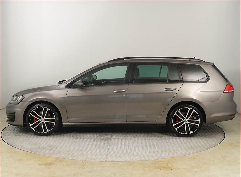 Volkswagen Golf (2016) 2.0 TDI GTD, Automat - fotka 3 z 21