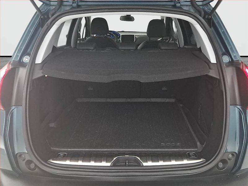 Peugeot 2008 (2018) 1.2 PureTech, Automat - fotka 14 z 19