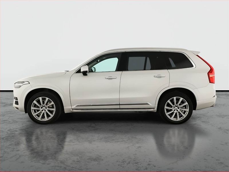 Volvo XC90 (2019) D5 AWD - fotka 3 z 30