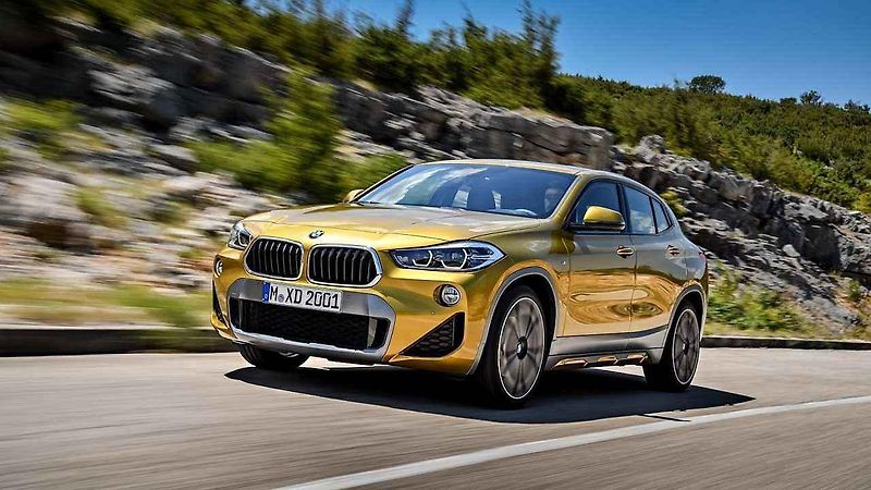 BMW X2.