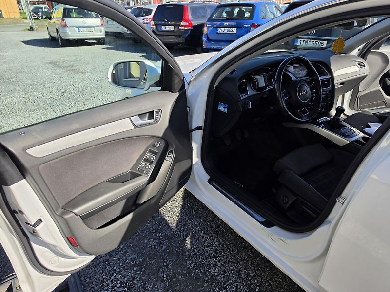 Audi A4 2.0 TDI Sedan Led Xenon  - fotka 12 z 22
