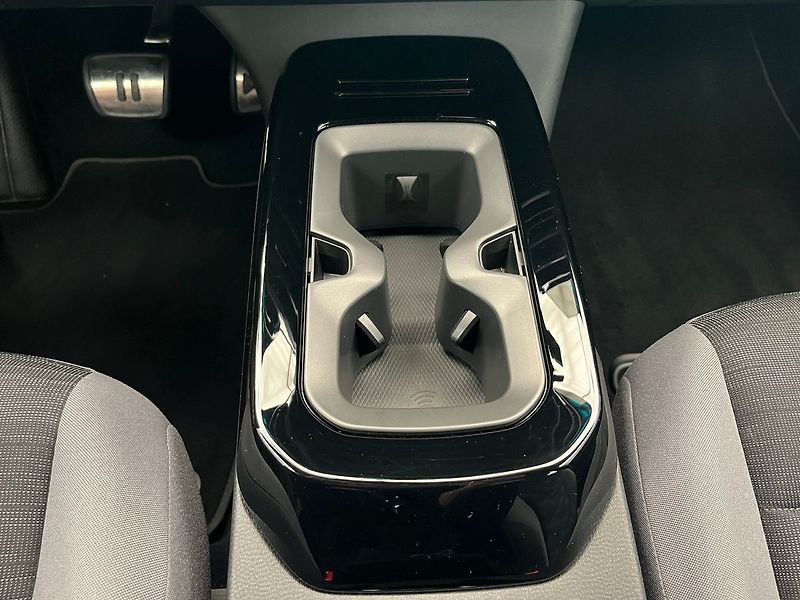 Volkswagen ID.5 Pro 77kWh SoH 96.3% tov.záruka - fotka 30 z 72