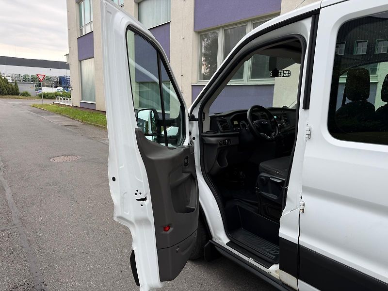 Ford Transit 2,0 TDCi / 7-místný / valník / - fotka 8 z 19