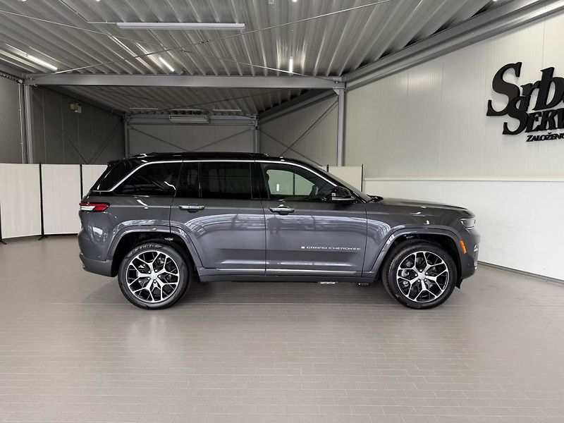 Jeep Grand Cherokee (2024) SUMMIT RESERVE 4xe - fotka 6 z 15