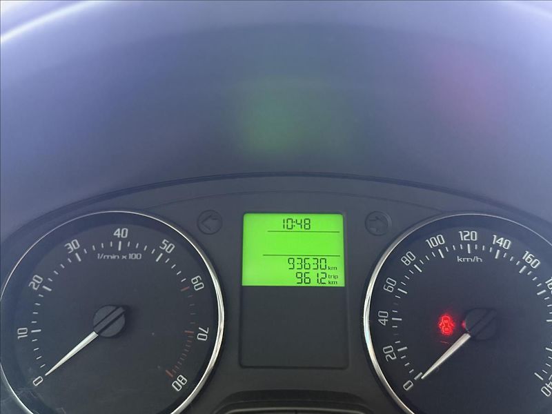 Škoda Fabia 1,2   TSI 77kW,1.MAJ,SERVISKA - fotka 12 z 22