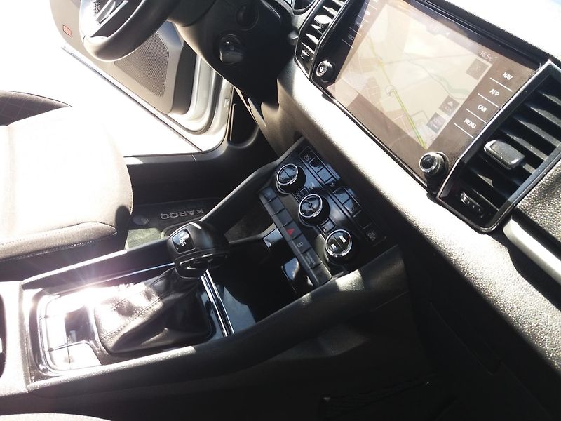 Škoda Karoq 1.6TDi,DSG,LED,NAVI.! - fotka 14 z 24