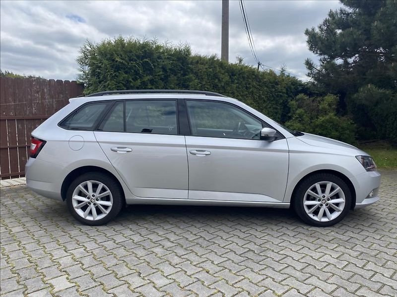 Škoda Fabia 1,4 TDI Ambition - fotka 6 z 39