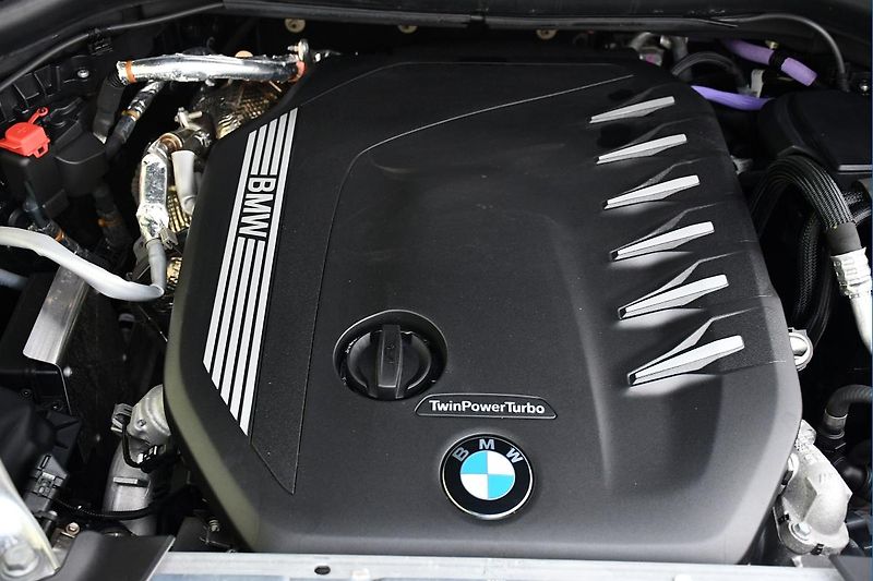 BMW X3 xDrive30d M-SPORT TAŽNÉ 1M ČR - fotka 43 z 43
